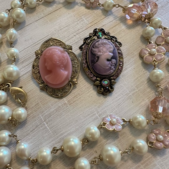 Two vintage cameo brooches - Picture 5 of 5